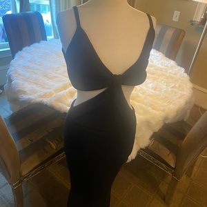 Brand: Cult Gaia Size 12 Color: Black